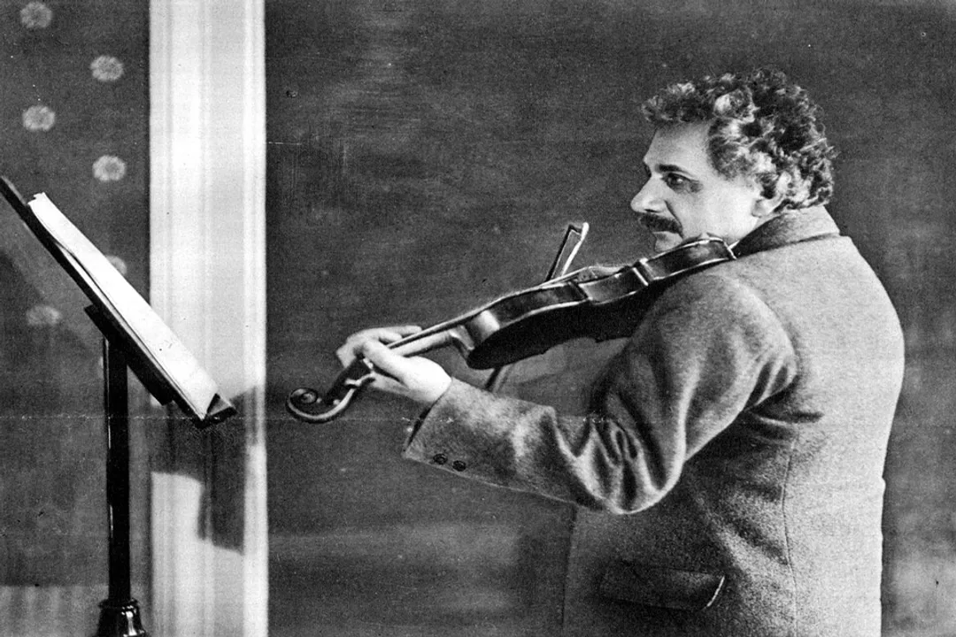 What thing did Albert Einstein invent?, Light's Dual Nature