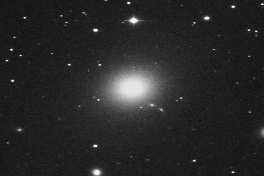 What type of galaxy has old red stars?, Merger Origins