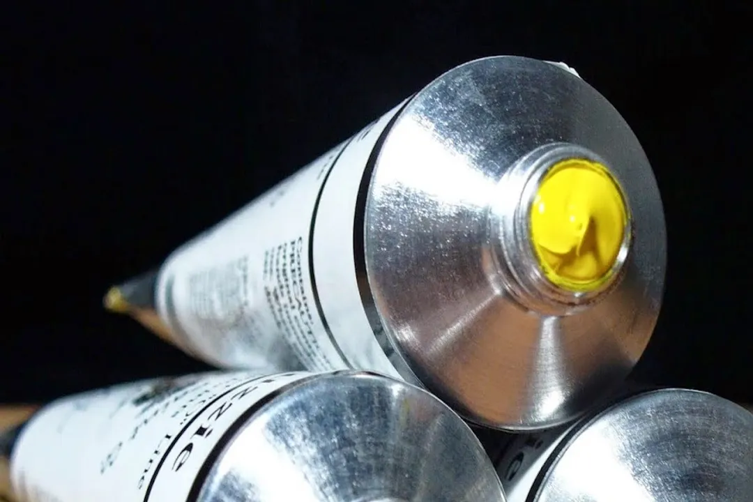 What was the significance of the invention of the portable paint tube?, The Inventor and the Tin