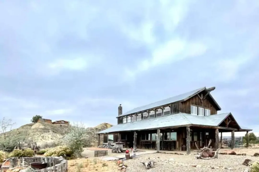 Where are the wild horses in Canada?, Island Sanctuary