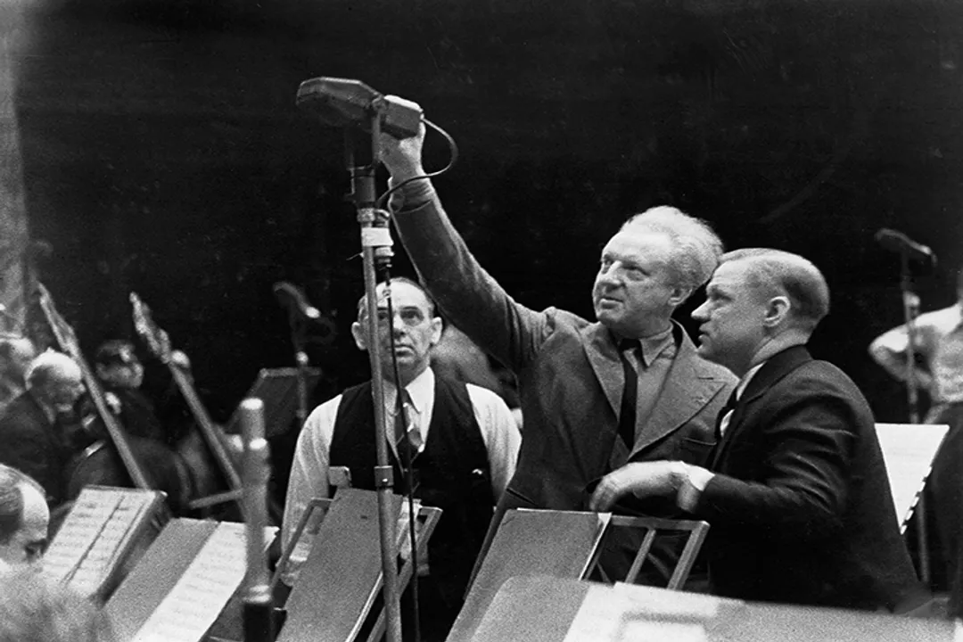 Who invented cinema sound calibration?, Competing Systems