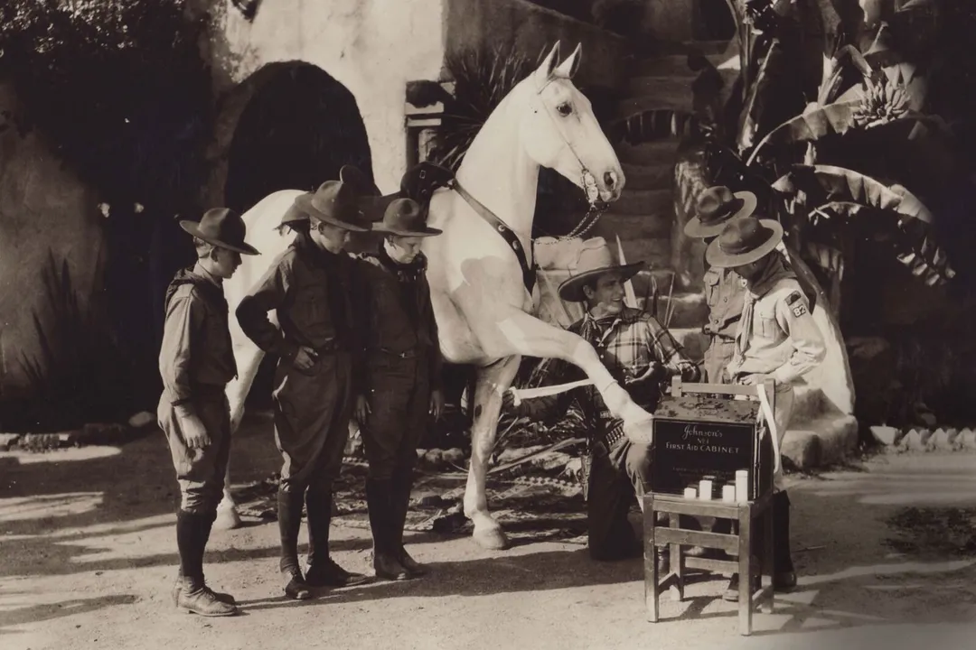 Who invented emergency medical kits?, Military Need