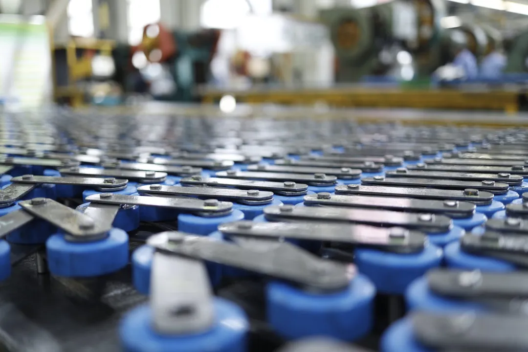 Who invented metal chains?, Industrial Chain Innovators