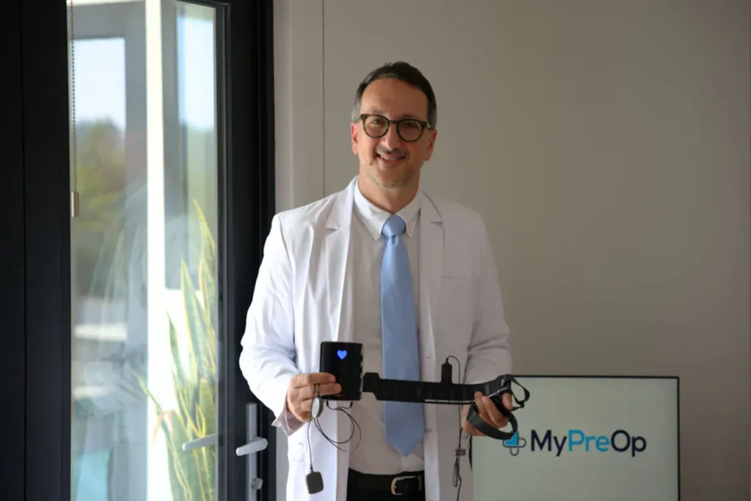 Who invented portable ECGs?, Refining Size