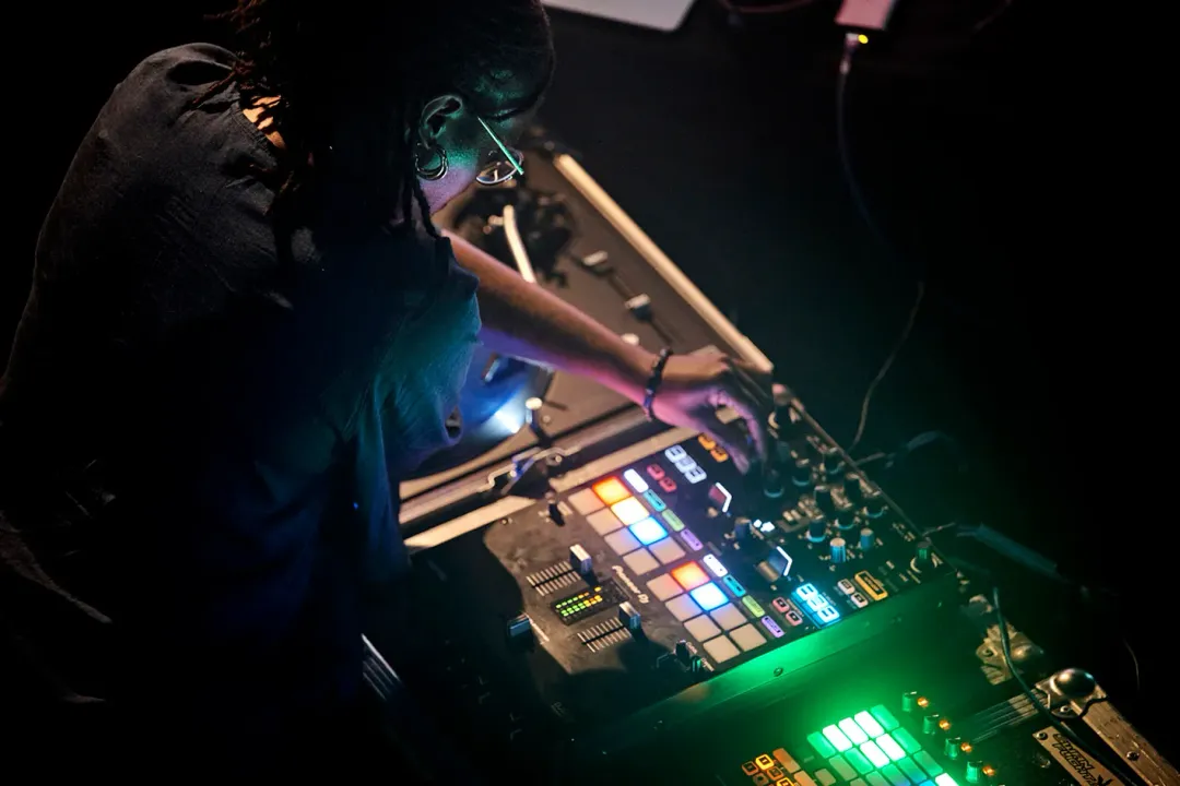 Who invented spatial audio?, Binaural Seeds Stereo