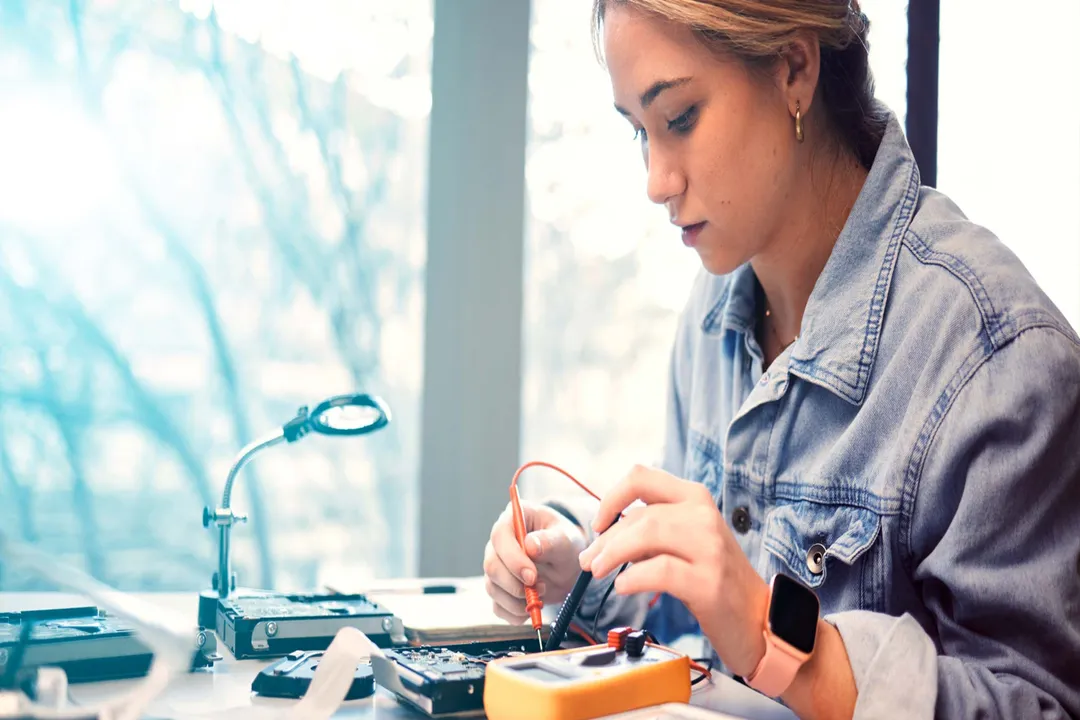 Who invented the electricity supply?, Edison's DC