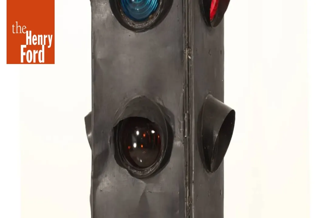 Who invented the four-way automatic traffic light?, Three Position Device