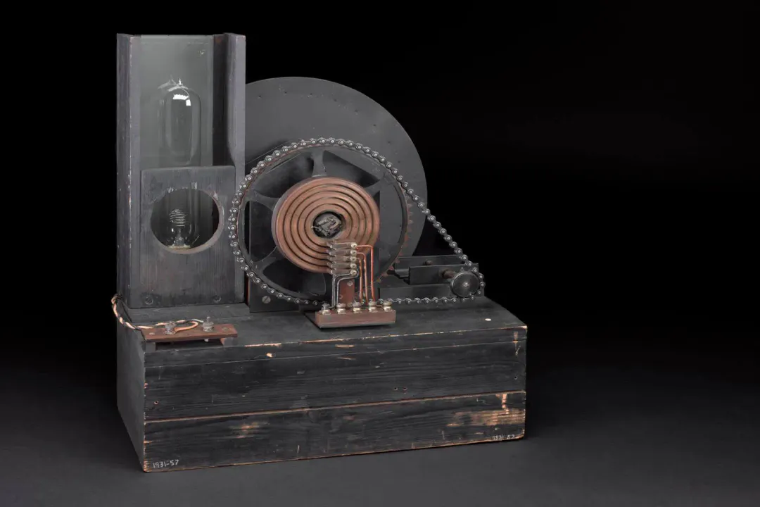 Who invented the TV in the UK?, Mechanical Beginnings