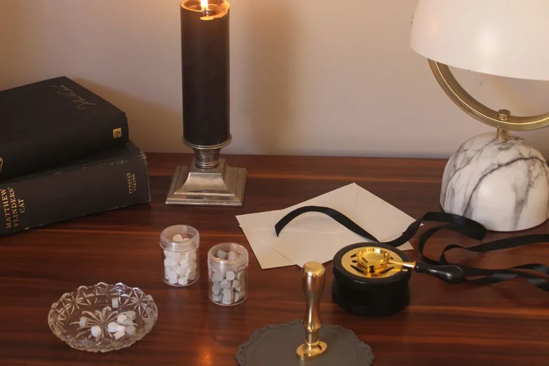 Who invented the wax seal?, Early Markings