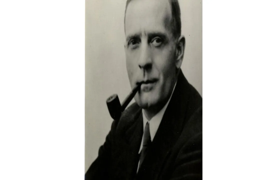 Who is Edwin Hubble and why is he important?, Beginnings