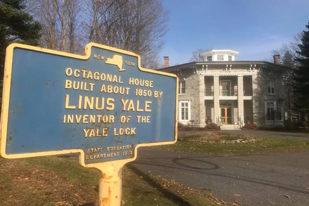 Who was Linus Yale's inventor?, First Patent