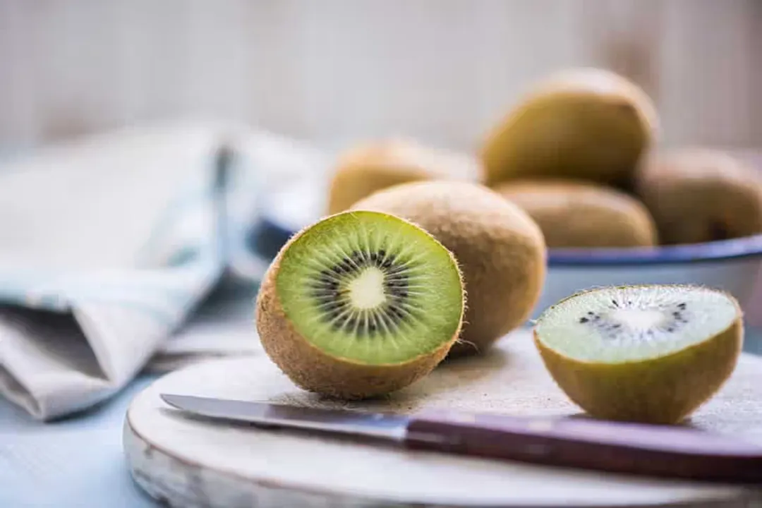 Can eating kiwi skin cause digestive issues?, Skin Value