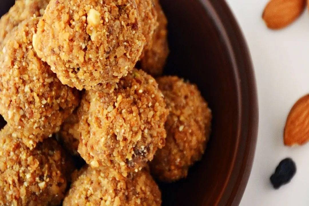 How many calories are there in Malida Laddu?, Recipe Variations