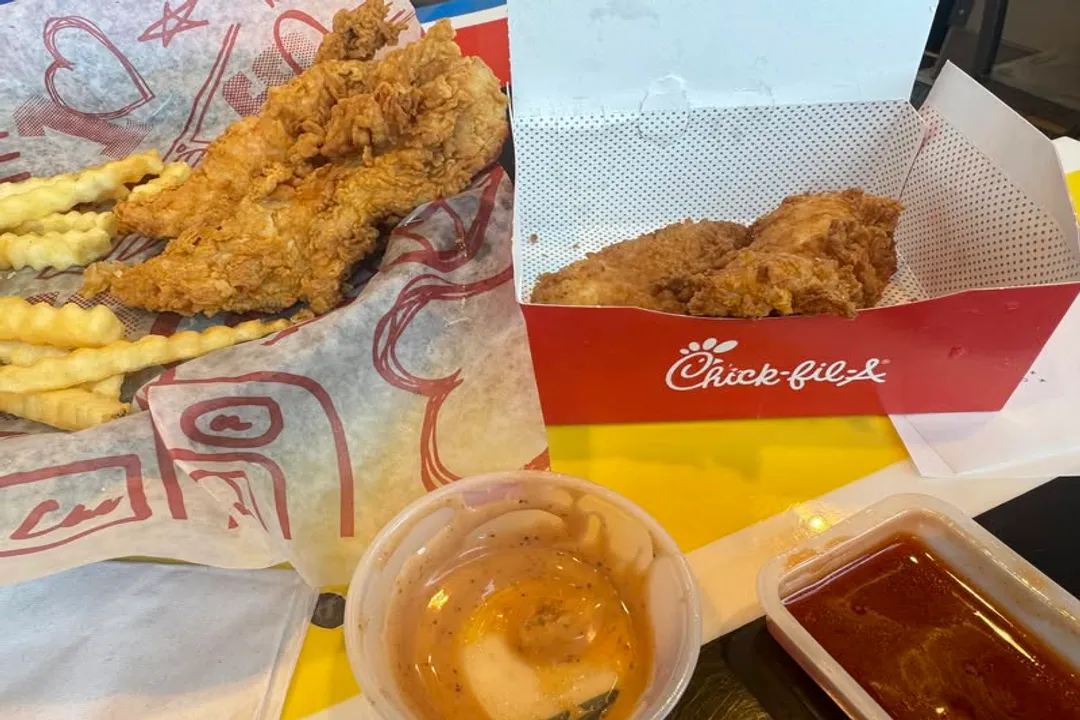 Is cane's more expensive than Chick-fil-A?, Menu Simplicity