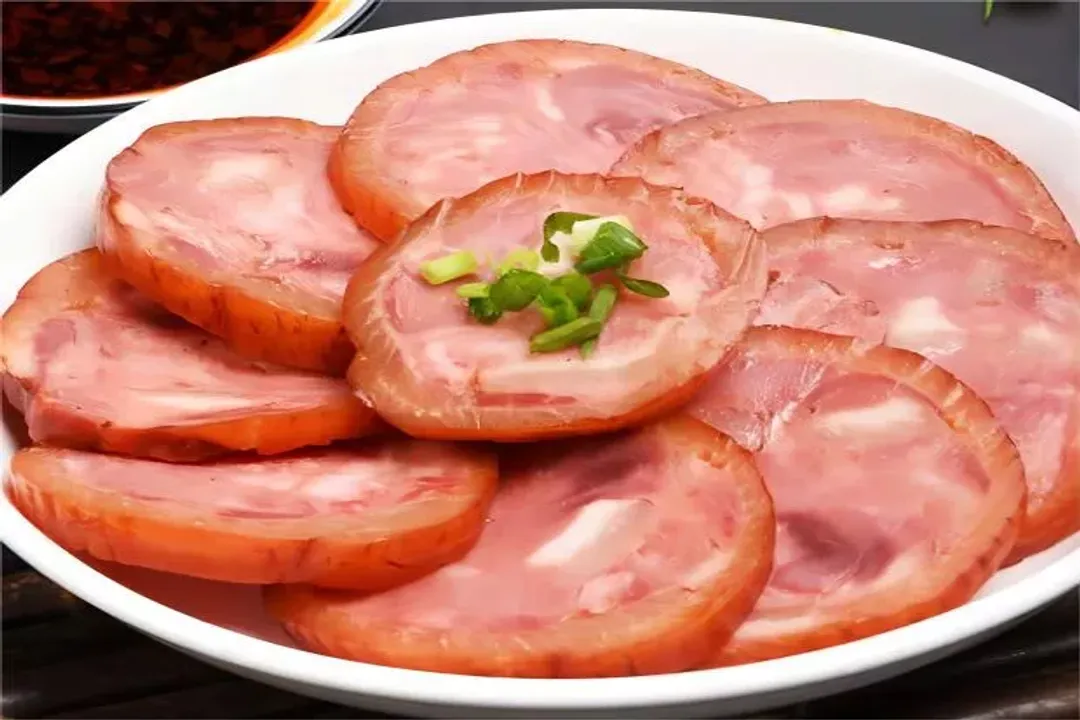 What are the two most common preservatives?, Preserving Purpose