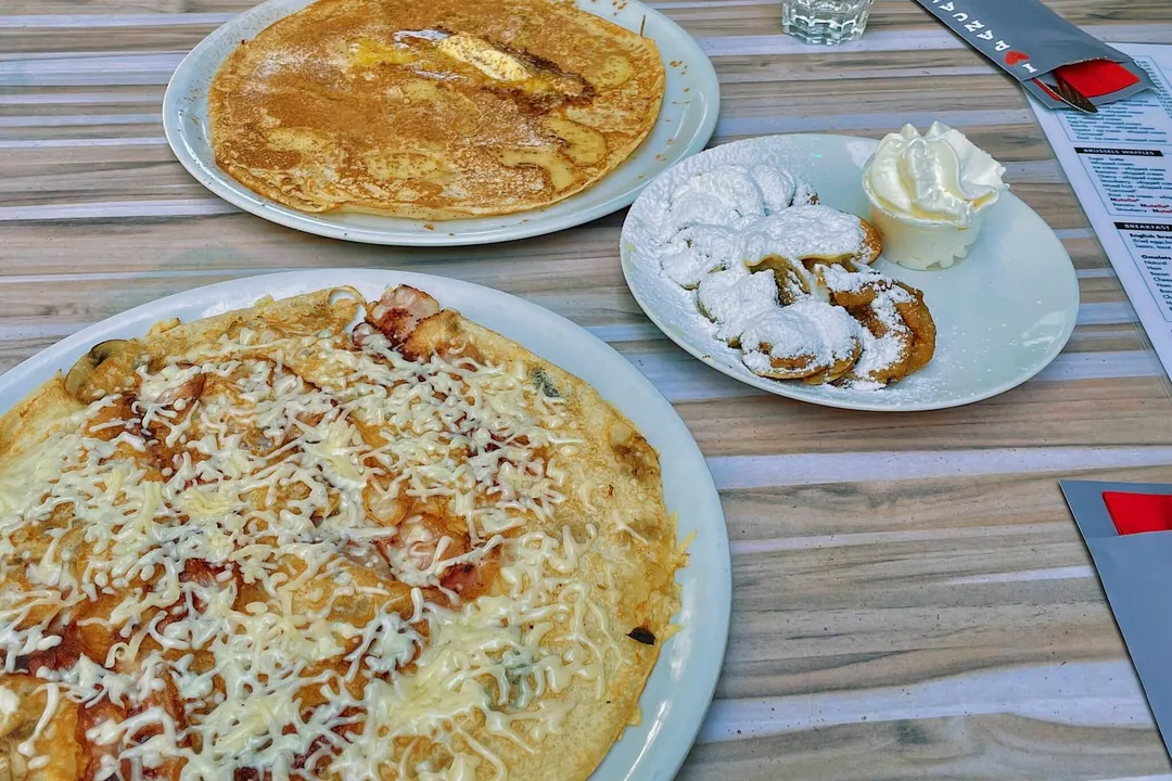 What do you need to eat in Amsterdam?