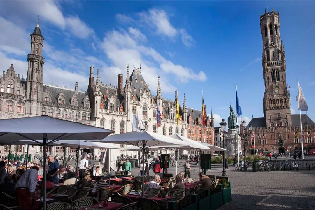 What food is Bruges famous for?, Main Dishes and Comfort