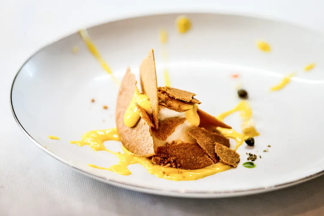 What is a signature dish in a restaurant?