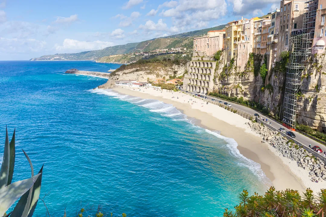 What is a typical Calabrian breakfast?
