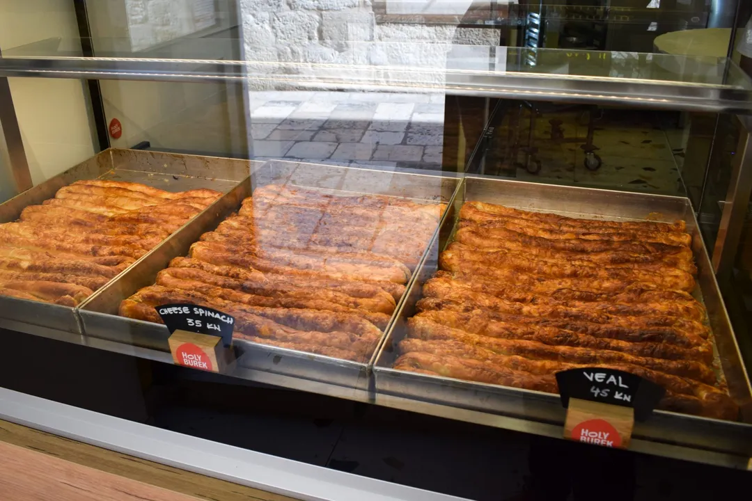 What is Dubrovnik famous for for food?, Cured Meats and Local Cheeses