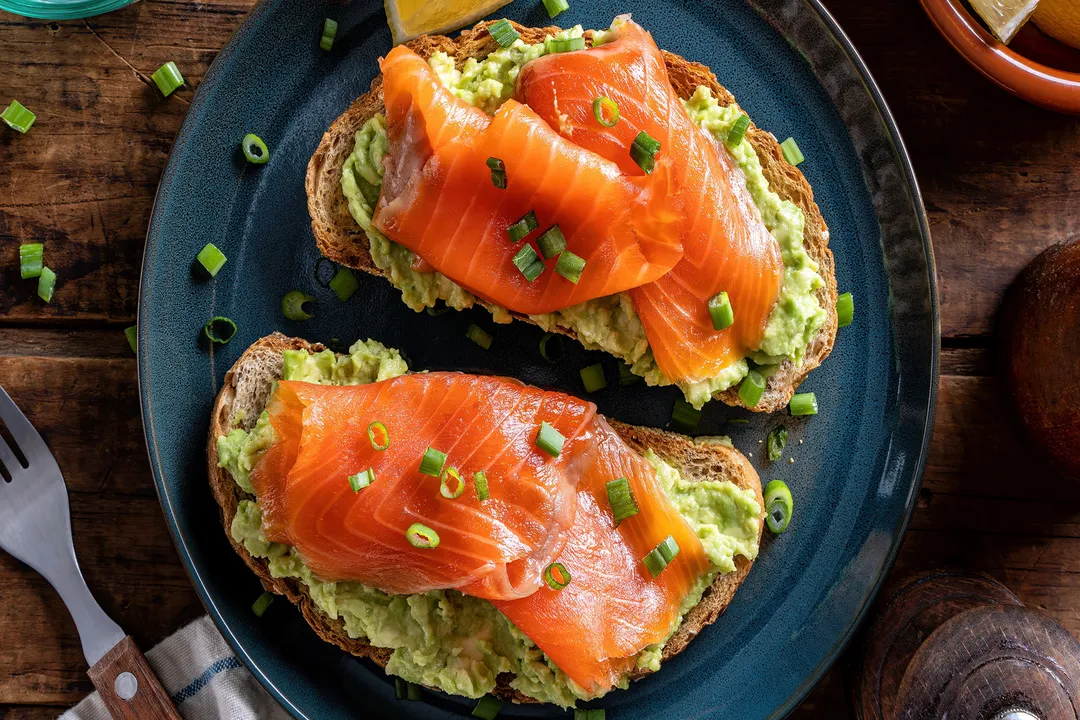 What is the difference between keta salmon and regular salmon?, Color Contrast