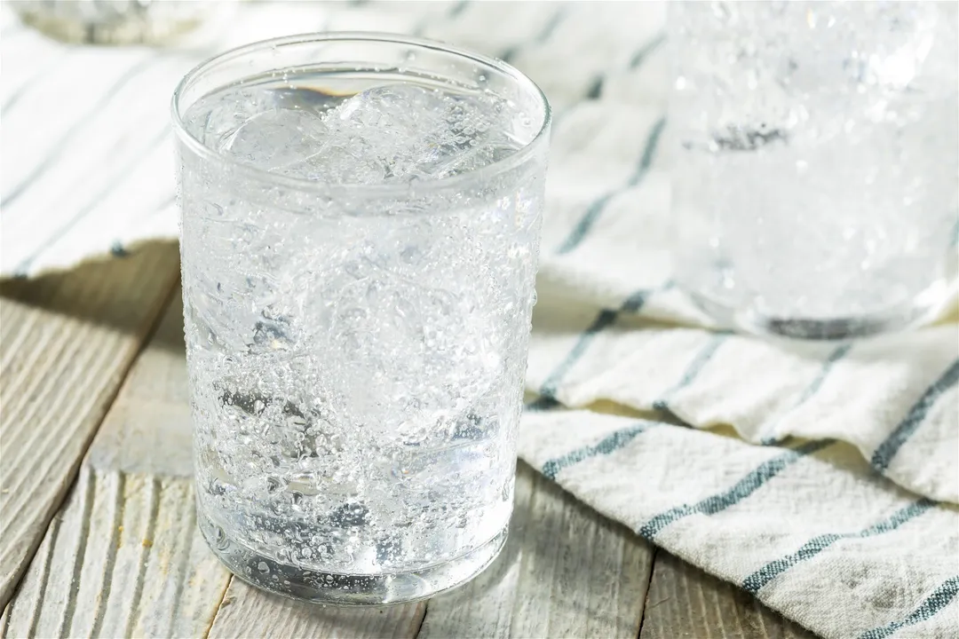 Why do Europeans drink carbonated water?, Water Varieties