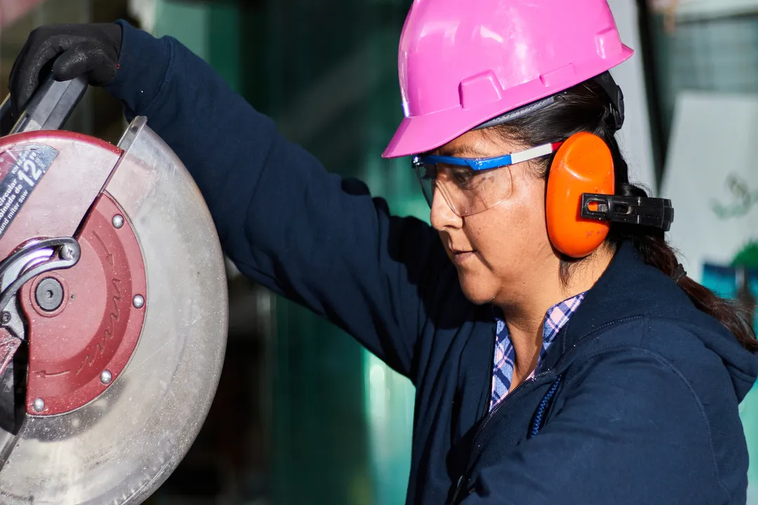 Do Manufacturing Jobs Require Degrees?, Entry Paths