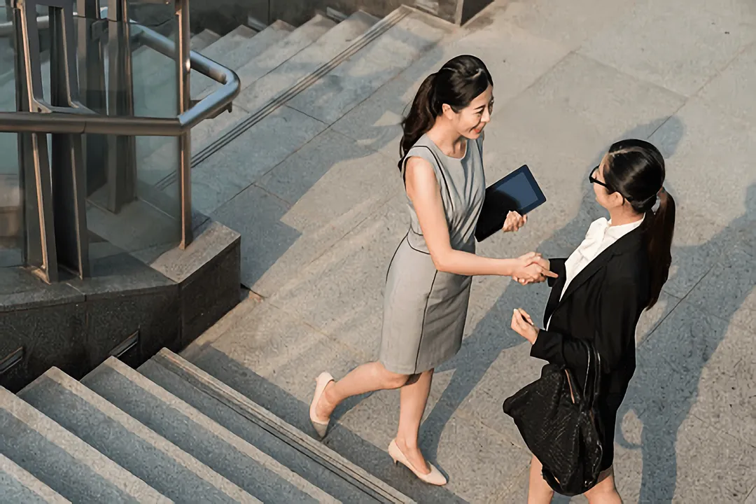 How Do I Leave a Job Professionally?, Delivering the News