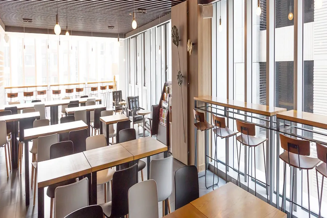 How Much Do Hospitality Workers Earn?