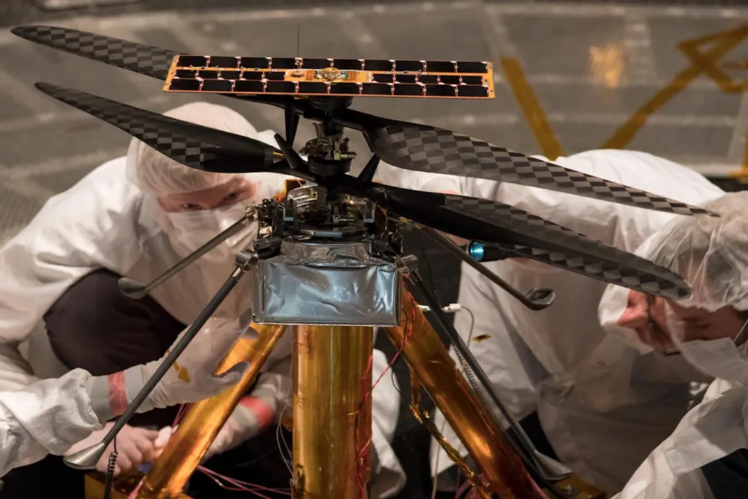 What careers exist in the space tourism industry?