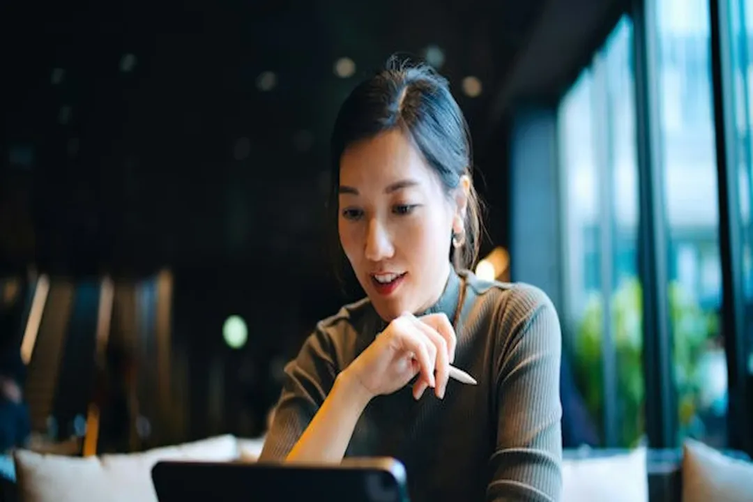 What is an example of a gig worker?