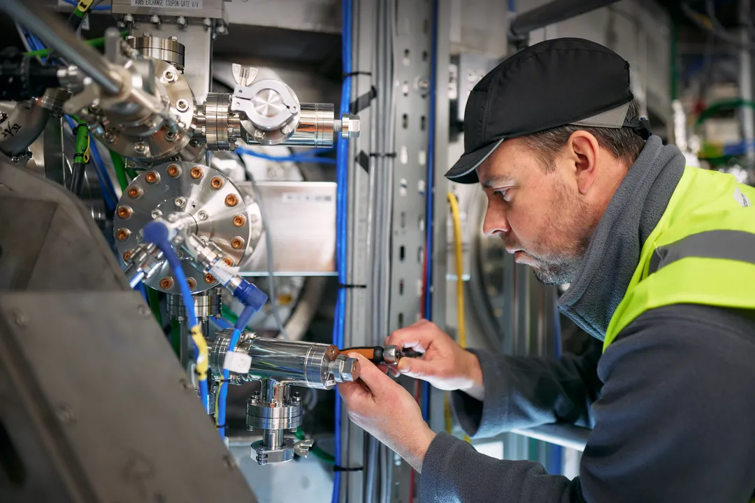 What jobs exist in the nuclear fusion sector?, Building the Machine