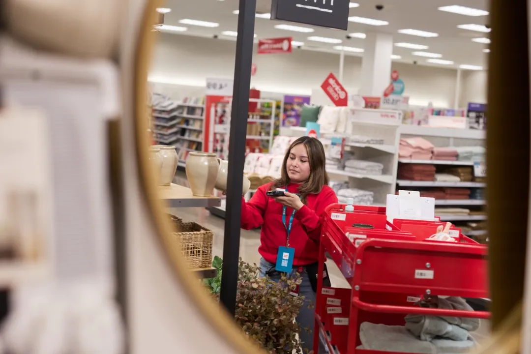 What Retail Jobs Offer Flexible Schedules?, Evolving Models