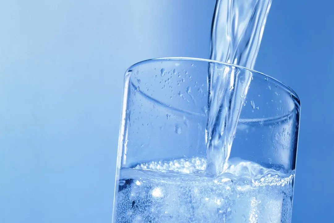 Is it OK to drink sparkling water everyday?, Water Hydration