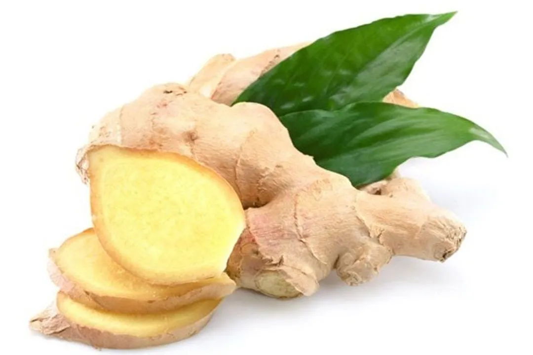 Is it safe to consume ginger raw?