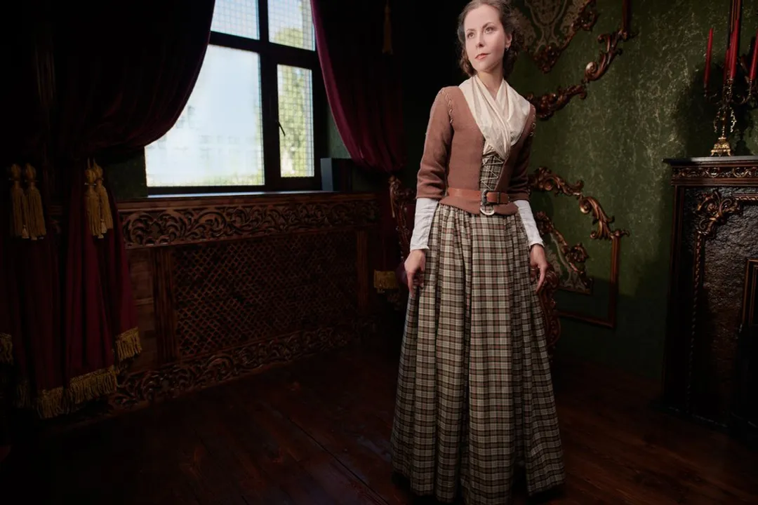 Which physiological symptoms were commonly reported by patients who were historically diagnosed with chlorosis?