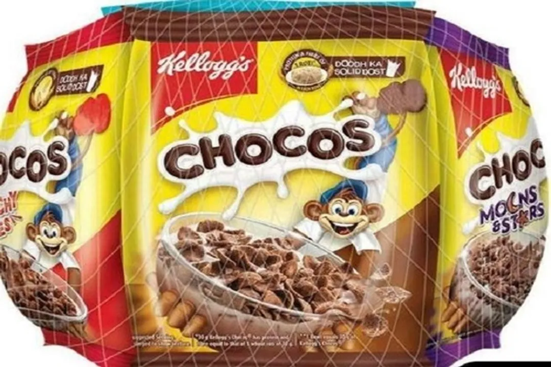 What are the main ingredients in Chocos cereal?