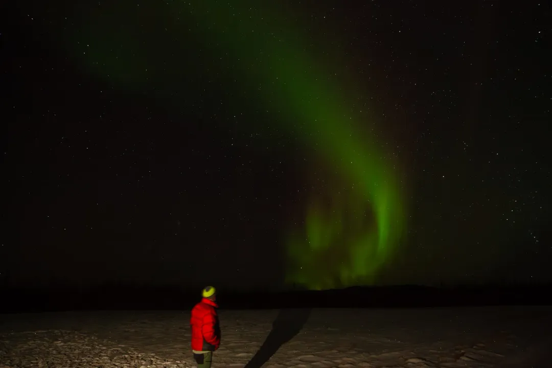 Where are the auroras located?, Auroral Ovals