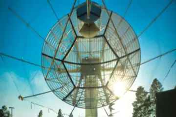 Why don't meteors hit satellites?